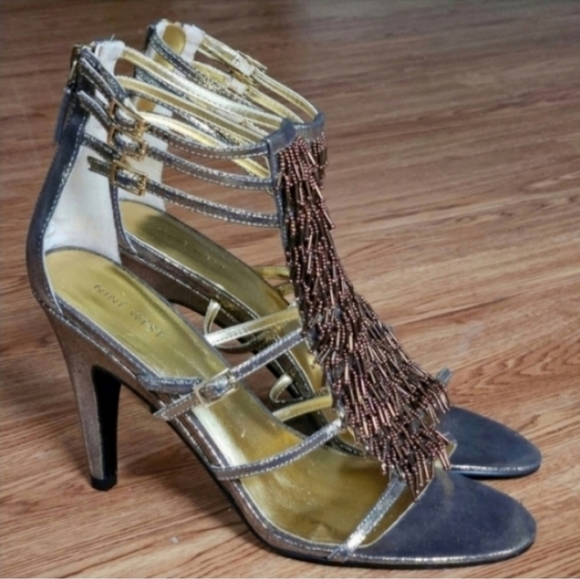 📌NINE WEST BARCLAY BEADED FRINGE STRAPPY METALLIC SANDALS WOMEN'S SIZE US 10 - Picture 5 of 7